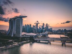Read more about the article Chinese HNWIs Have Become the Biggest Buyers of Singaporean Luxury Homes, and many are relocating to the City-State